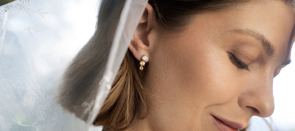De Beers backs natural diamonds with new campaign